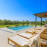 Willa Casa Fiore Viola For 8 People With Heated Pool