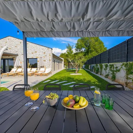 Casa Fiore Viola For 8 People With Heated Pool Villa Stifanići