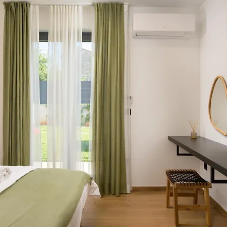 Villa Casa Fiore Viola For 8 People With Heated Pool