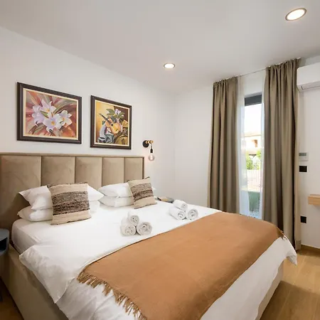 Casa Fiore Viola For 8 People With Heated Pool Villa Stifanići