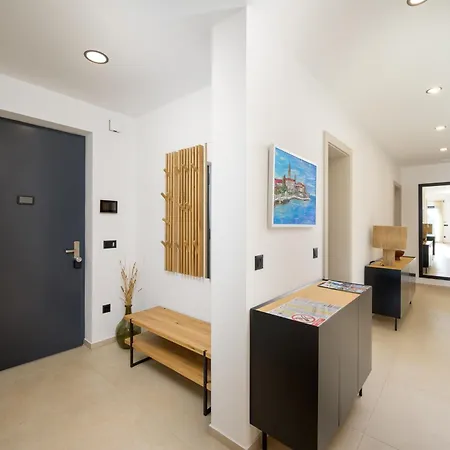 Villa Casa Fiore Viola For 8 People With Heated Pool *