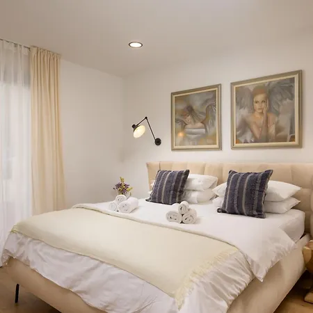 Casa Fiore Viola For 8 People With Heated Pool Villa Stifanići