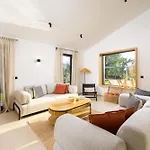 Casa Fiore Viola For 8 People With Heated Pool * Stifanići