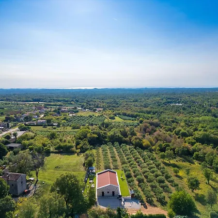 Casa Fiore Viola For 8 People With Heated Pool Villa