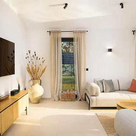 Villa Casa Fiore Viola For 8 People With Heated Pool Stifanici