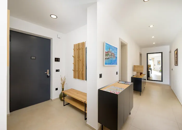 别墅 Casa Fiore Viola For 8 People With Heated Pool *