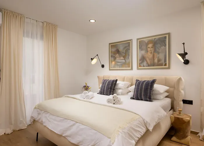 Casa Fiore Viola For 8 People With Heated Pool 别墅 Stifanići
